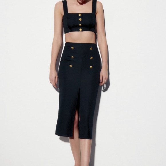Zara limited edition textured buttoned crop top - Picture 2 of 8
